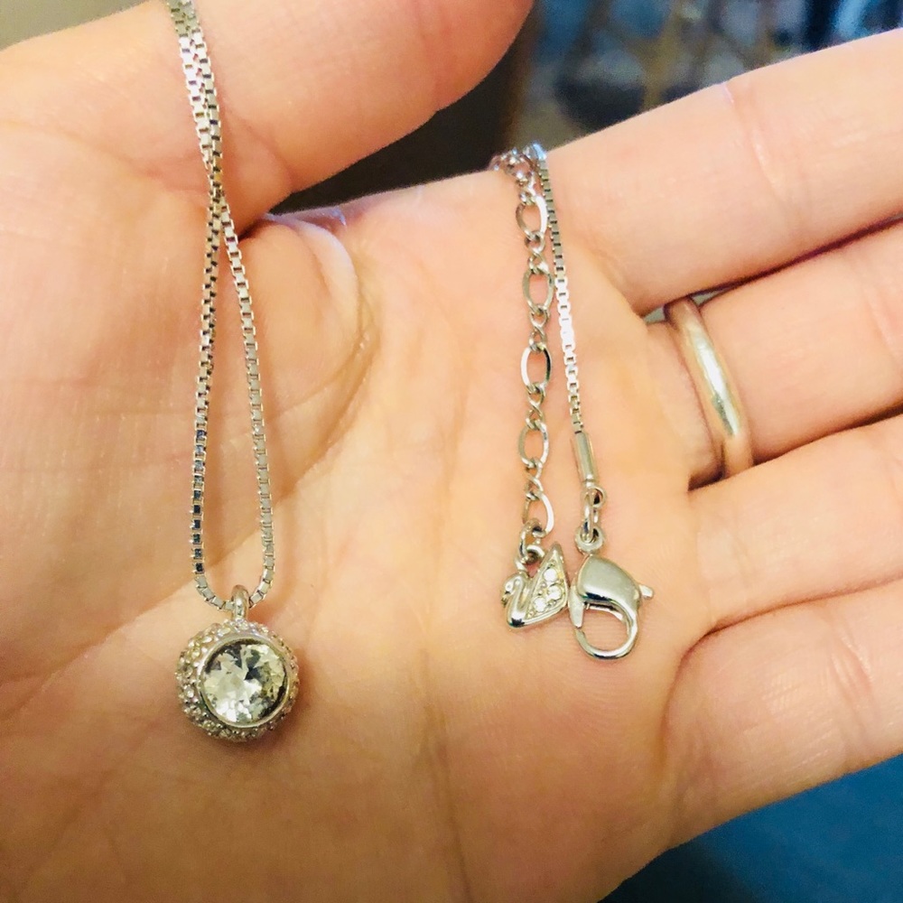 Beautiful timeless Swarovski necklace